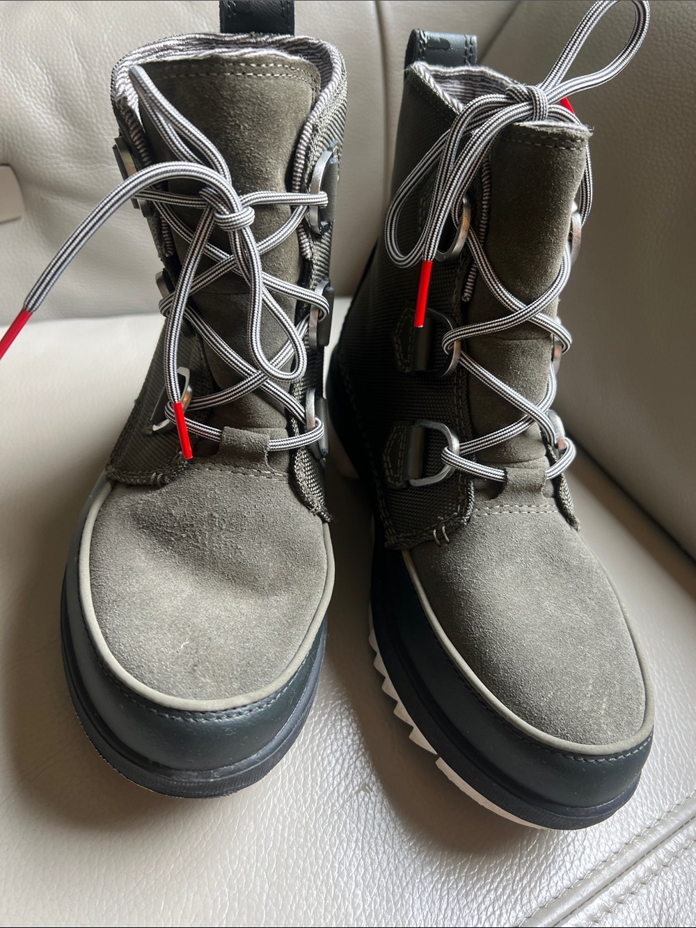 Sorel Kids Olive Green and White Winter Boots - Picture 6 of 10